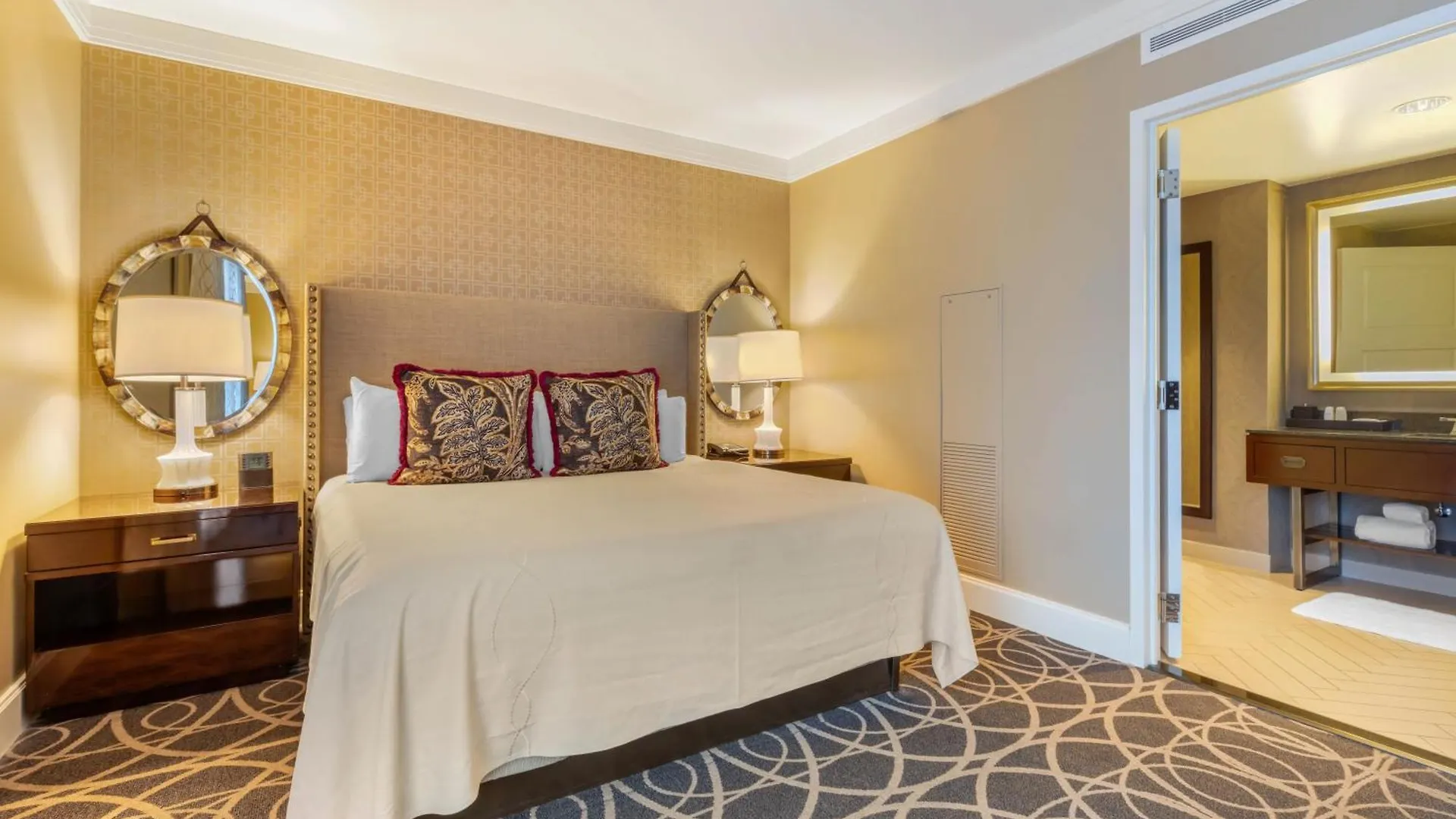 ****  Omni Nashville Hotel United States